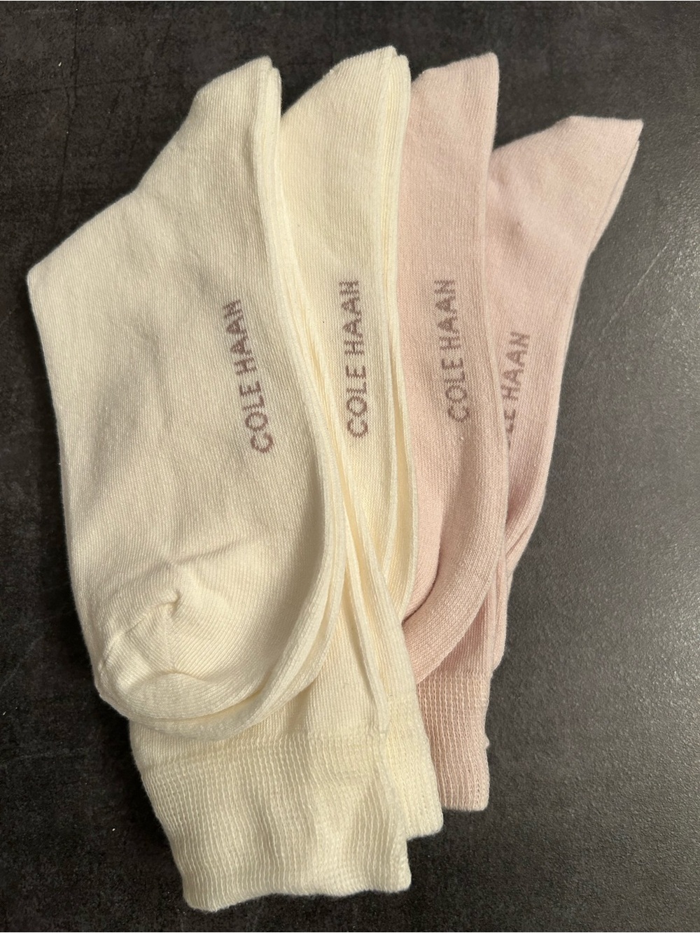 NEW! COLE HAAN 4 Pairs (2-White + 2 Light Pink) Cotton Blend Ankle Socks -Women